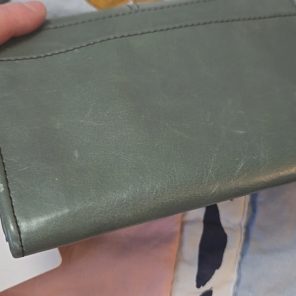 Hobo Jetty Crossbody Purse in Bottle Green - Picture 4 of 8